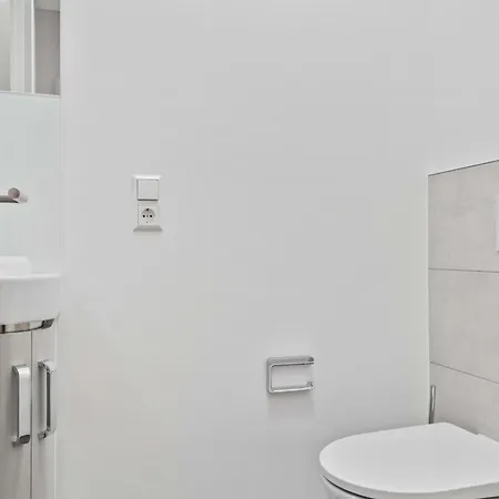 Modern 2br In Bivange With Balcony, Wi-fi, Free Parking Roeser