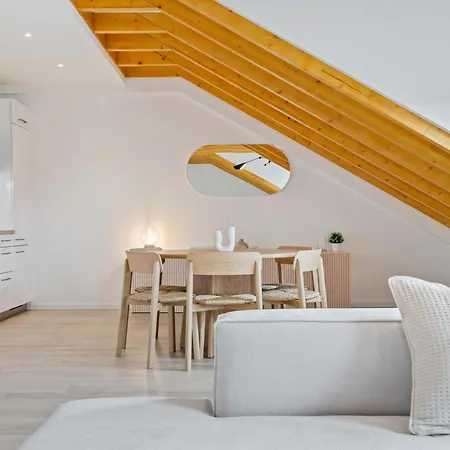 Modern 2br In Bivange With Balcony, Wi-fi, Free Parking Apartment *