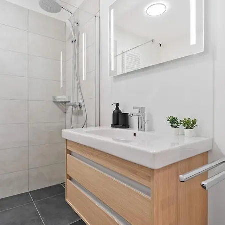 Modern 2br In Bivange With Balcony, Wi-fi, Free Parking *