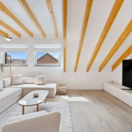 Modern 2br Elegance In Bivange Lägenhet