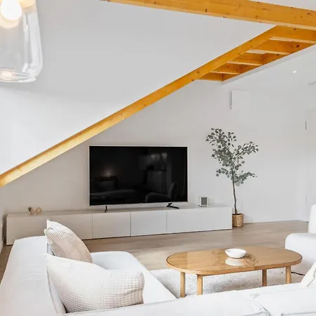 Modern 2br Elegance In Bivange Lägenhet