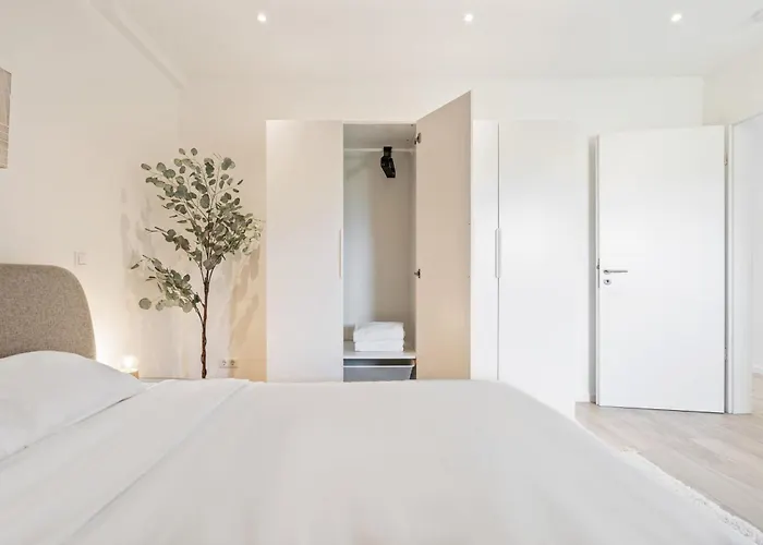 Modern 2br Elegance In Bivange * 勒瑟