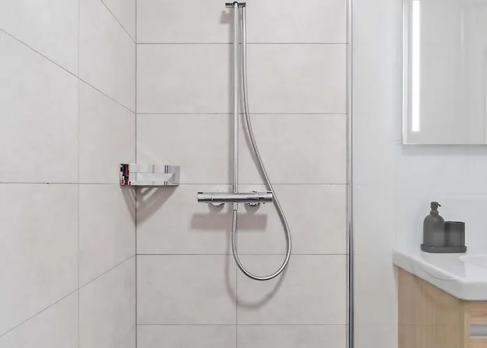 Modern 2br Elegance In Bivange 公寓