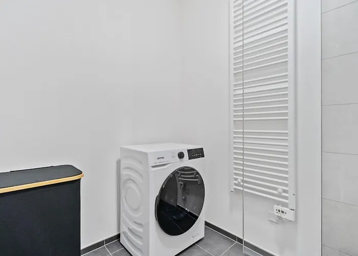 Modern 2br Elegance In Bivange Lejlighed *