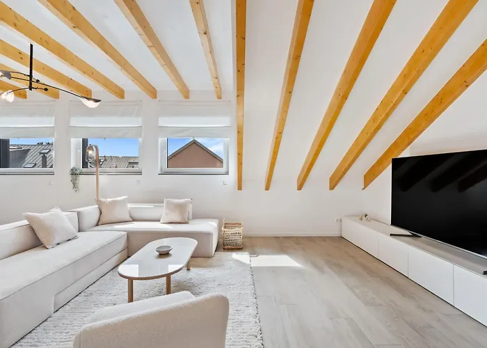 Modern 2br Elegance In Bivange Lejlighed