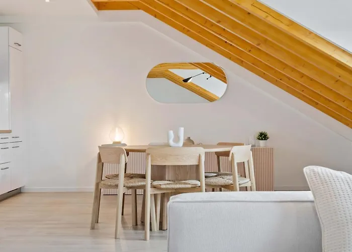 Modern 2br Elegance In Bivange Lejlighed *