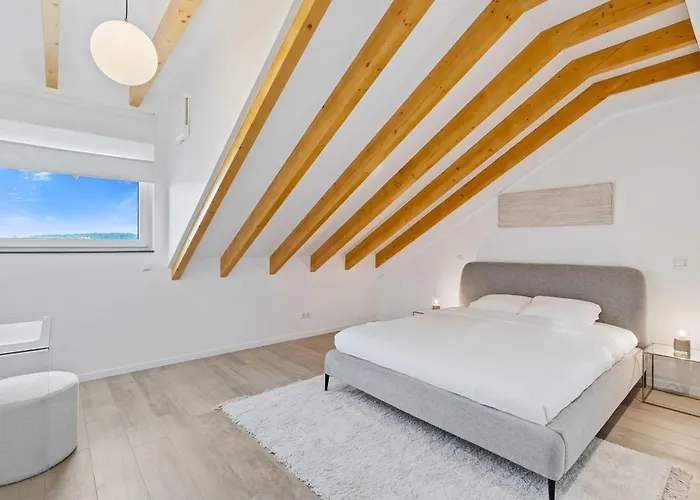 公寓 Modern 2br Elegance In Bivange 勒瑟